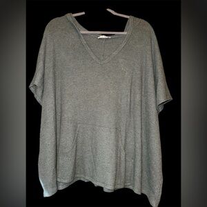 Tres Bien Hooded Shirt